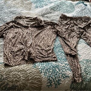 Leopard Print Women's Pajama Set